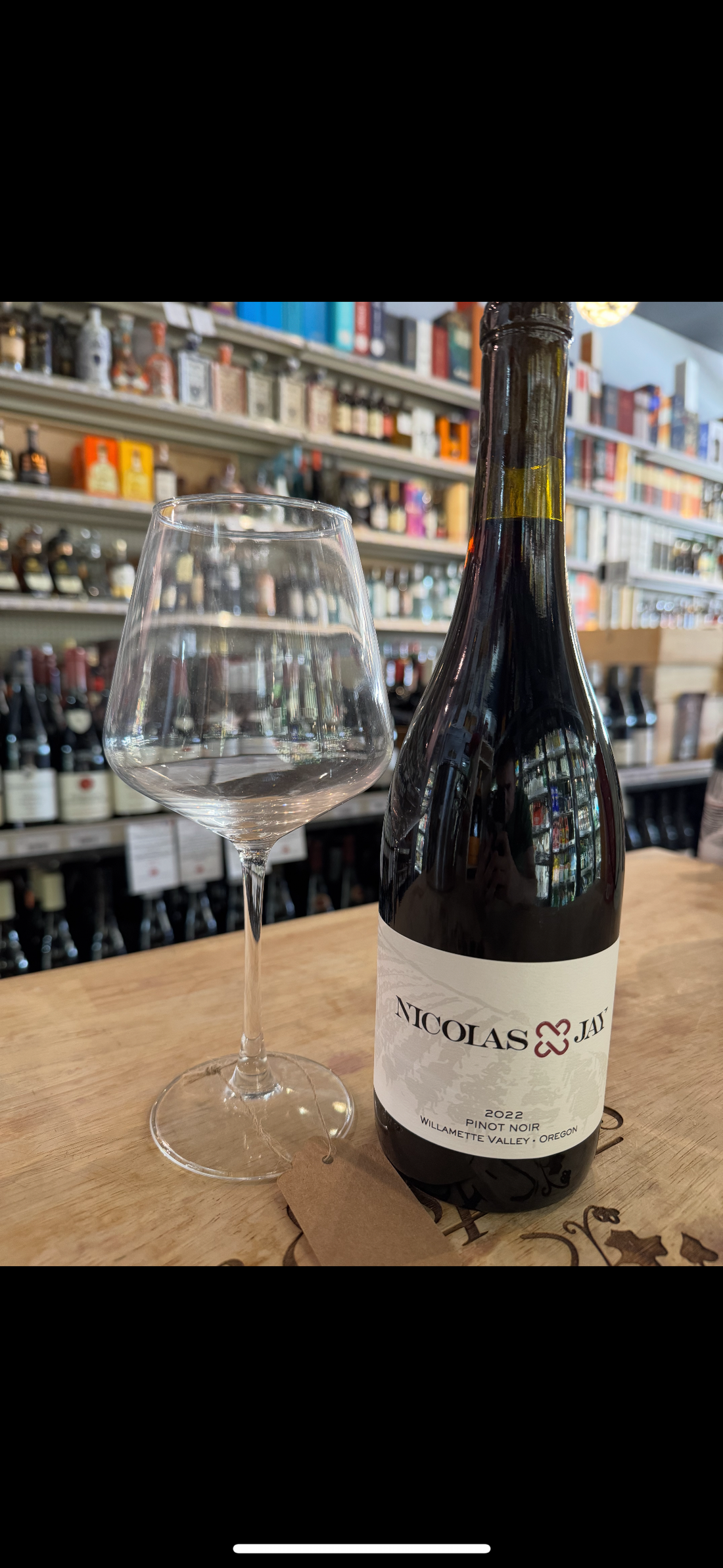 A Taste of Willamette Valley: Exploring the 2022 Nicolas-Jay Pinot Noir