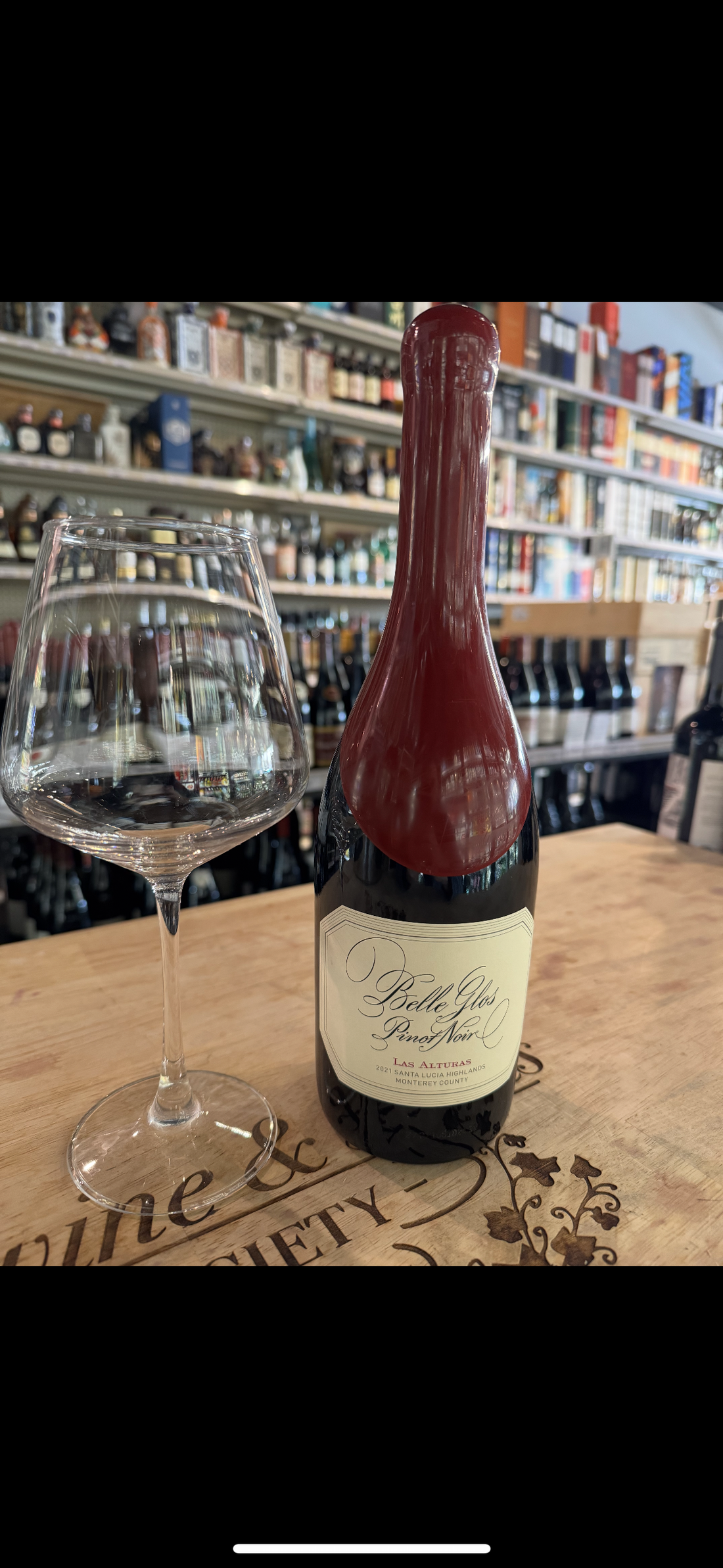 Savoring Elegance: A Dive into Belle Glos Pinot Noir 2021 Las Alturas